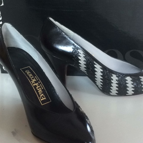 Heels - Picture 1 of 4